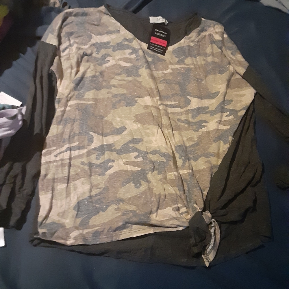 COPY - Camo tie top